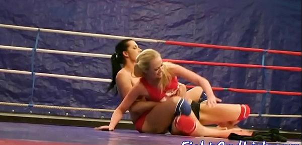  Pussylicking babe wrestles in a boxing ring